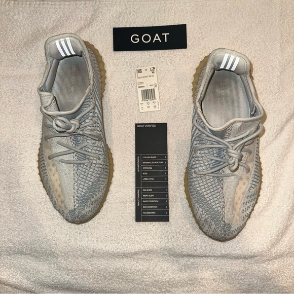Yeezy Boost V2. Men’s 11. Cloth white. Box included. - Picture 8 of 9